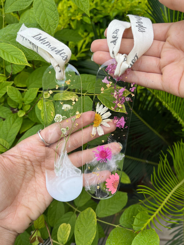 Bloommark | Real flower bookmarks