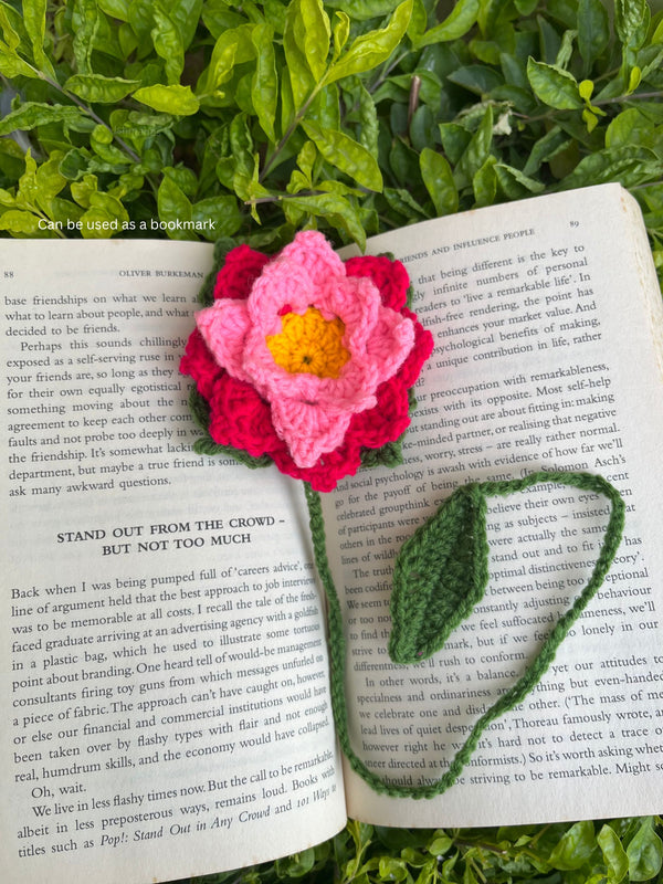 Ishmades crochet lotus charm - 3 in 1