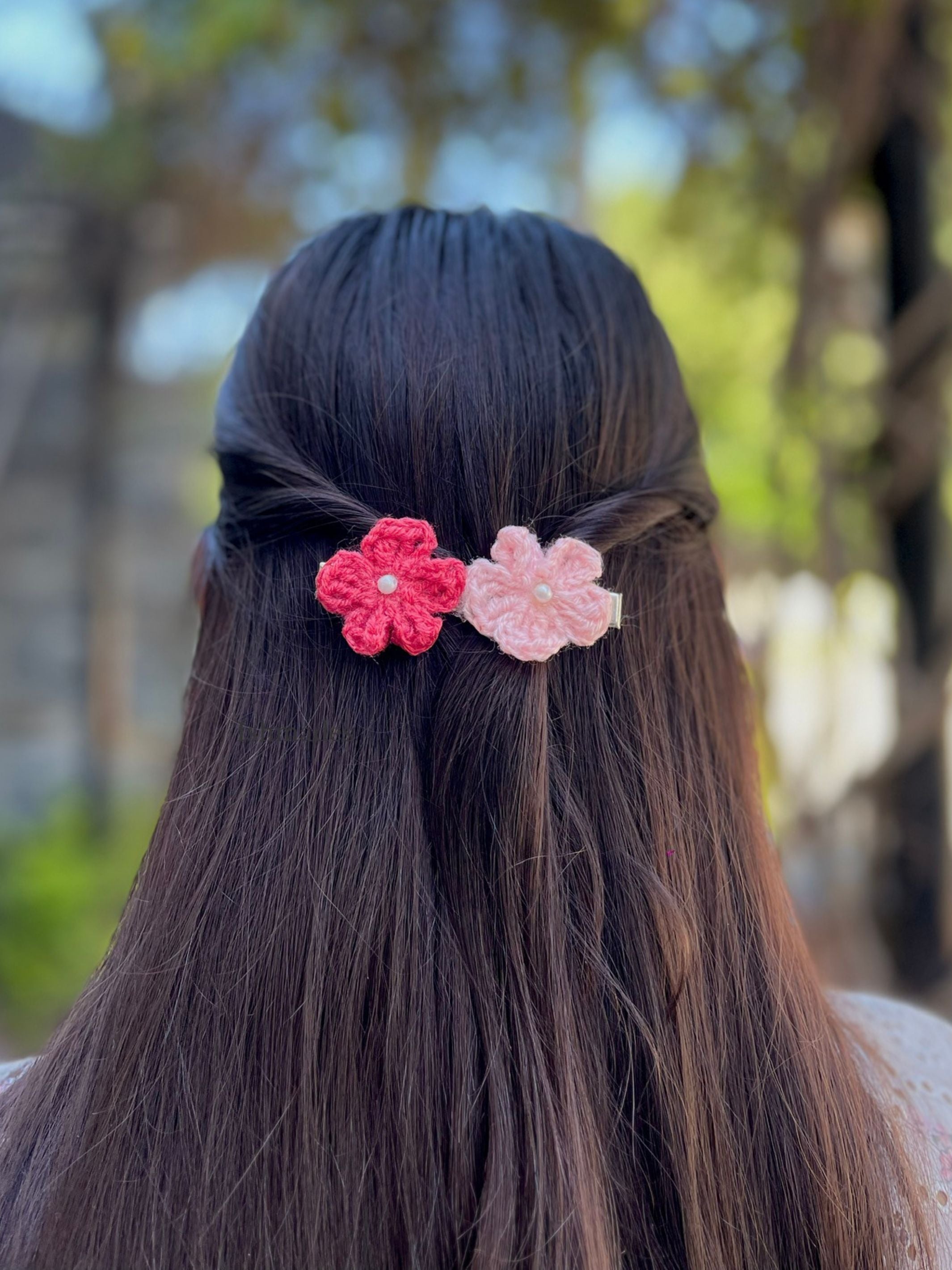 Floral crochet alligator clip