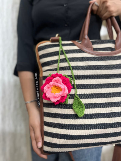 Ishmades crochet lotus charm - 3 in 1