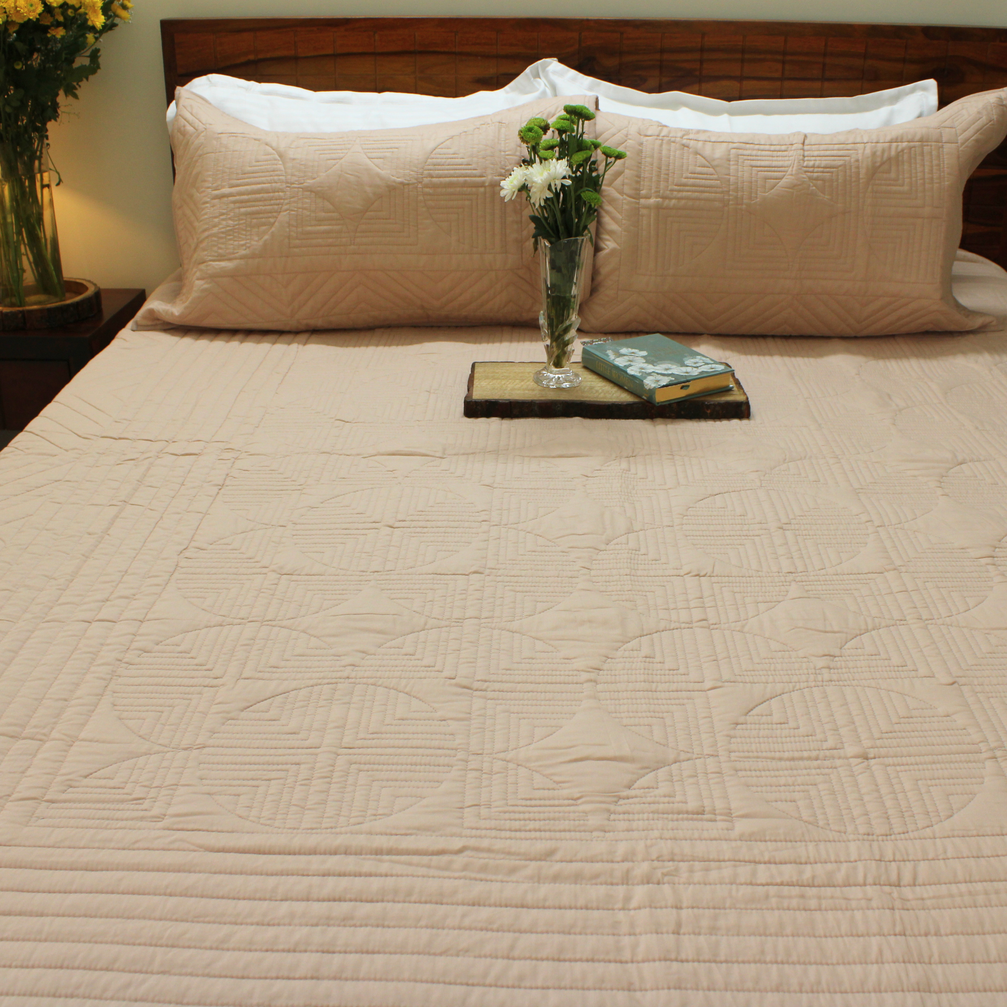 Serene Stich Quilted Bed Cover-MM