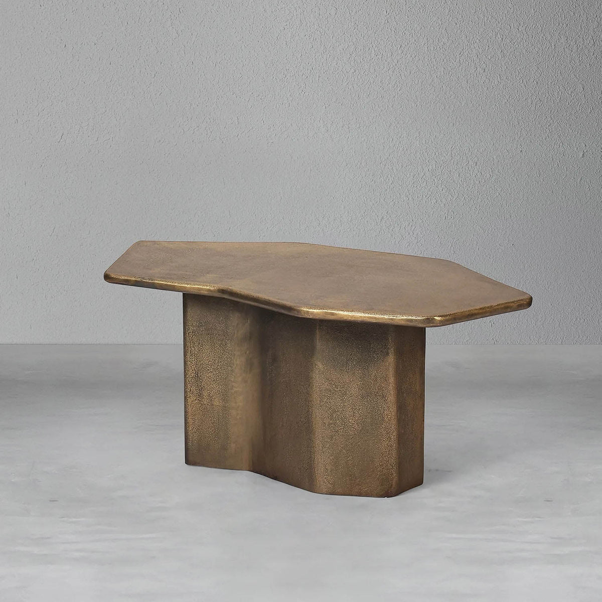 stela-coffee-table_4_dw.webp