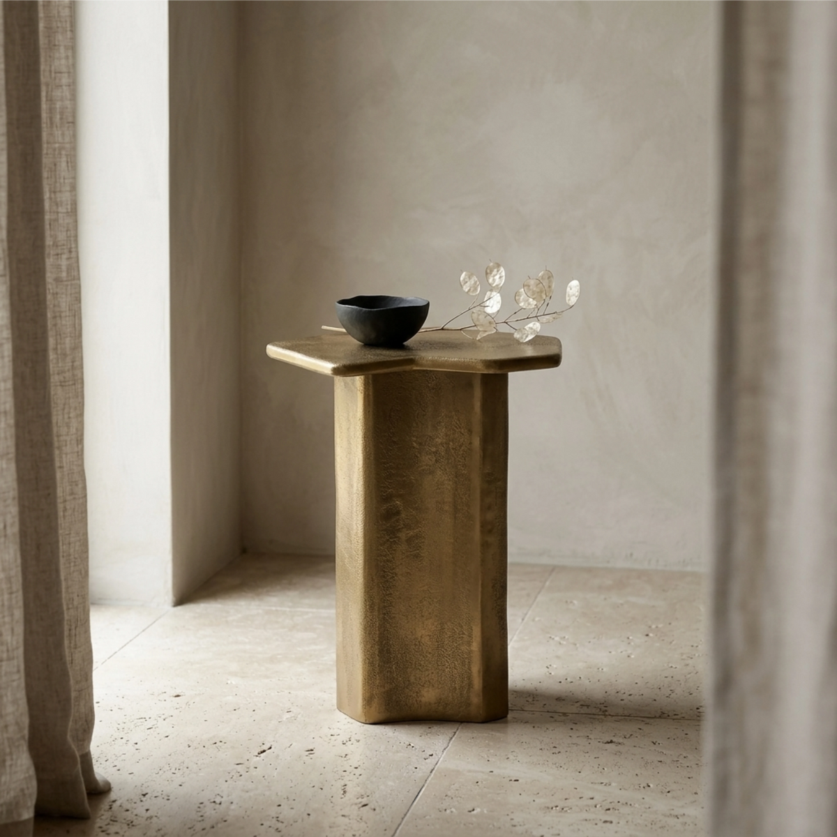 stela-side-table-gold_1_dw.webp