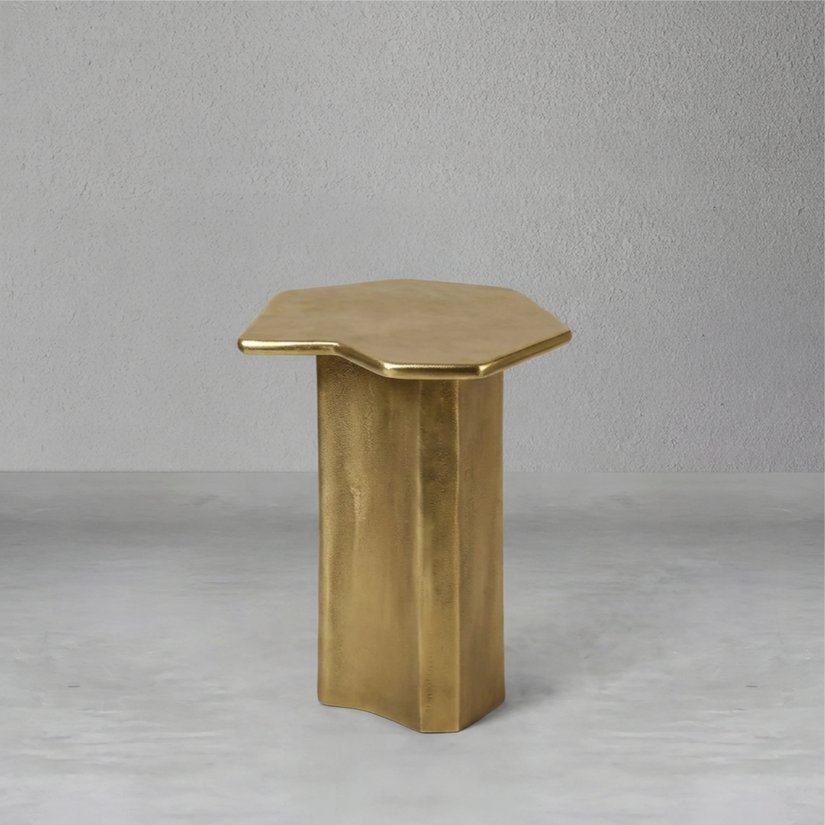 stela-side-table-gold_4_dw.webp