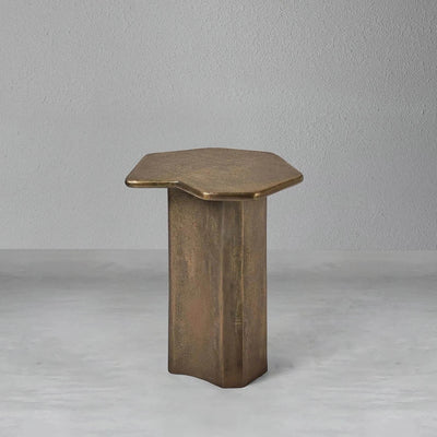 stela-side-table_4_dw.webp