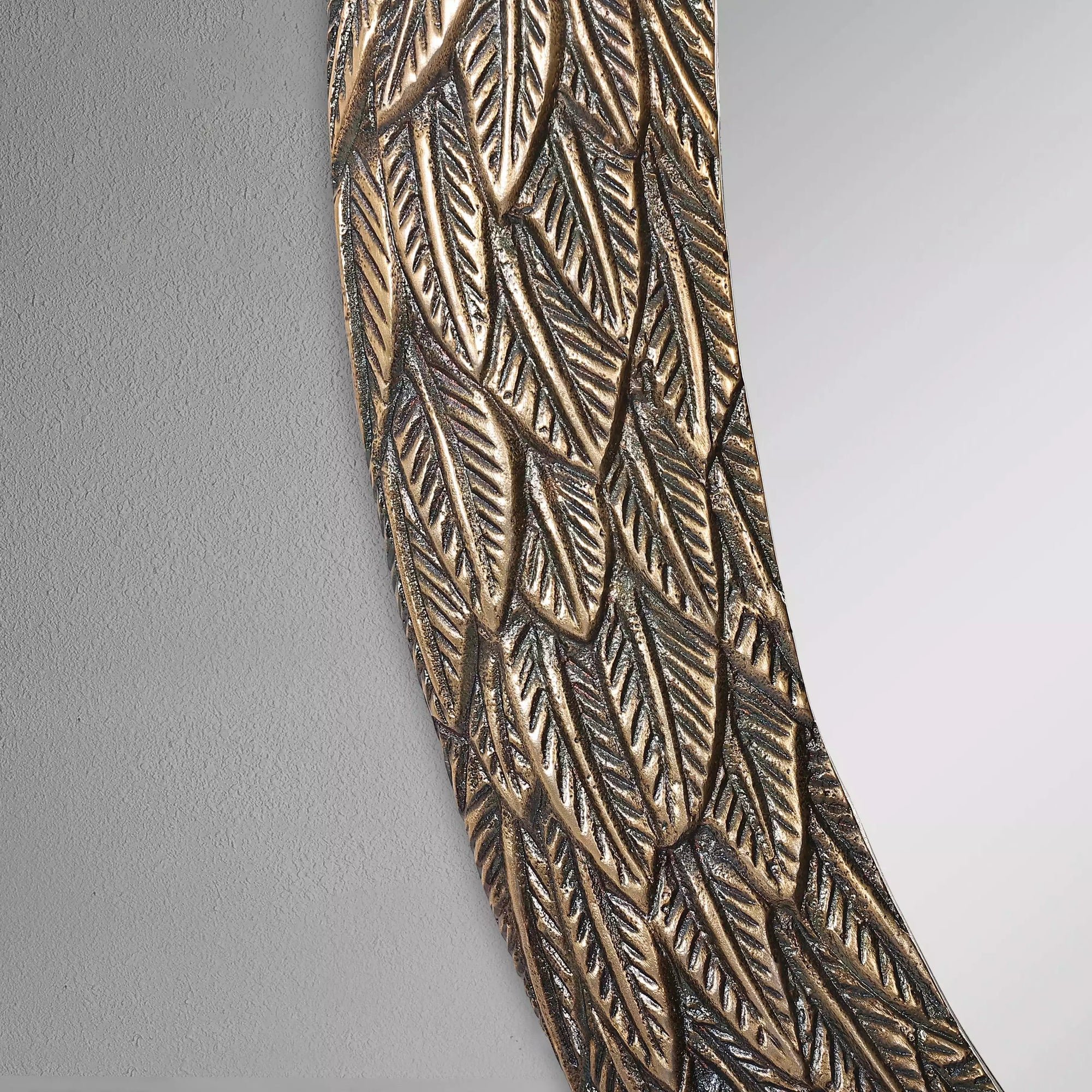 sterling-oval-mirror_3_dw.webp