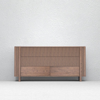 stria-dresser_2_dw.webp