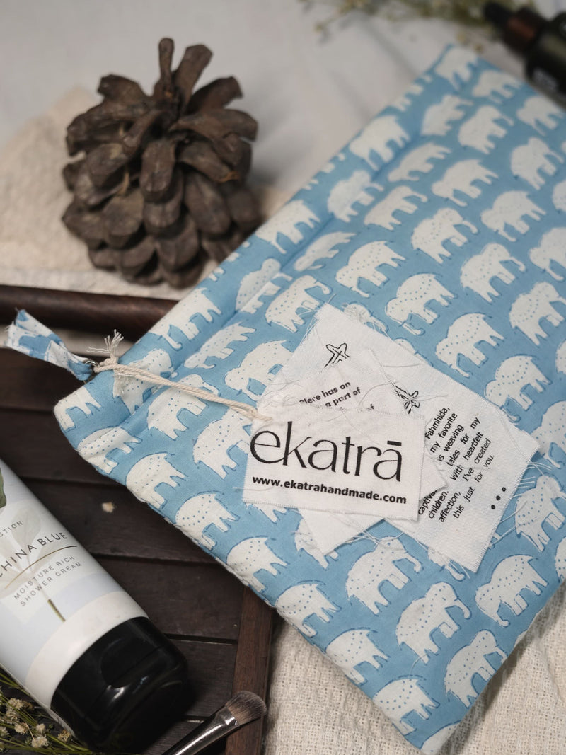 Sustainable Cotton Travel Organizer - Elephant Motif