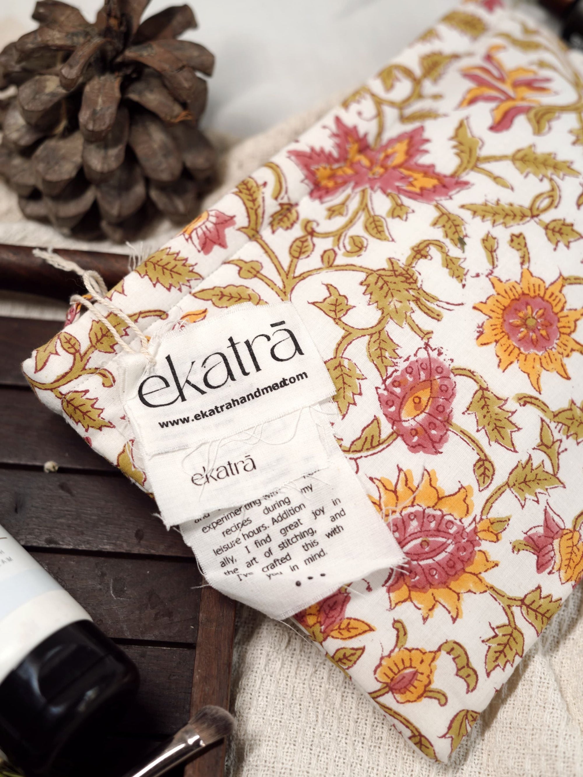 Sustainable Cotton Travel Organizer - Pink Floral