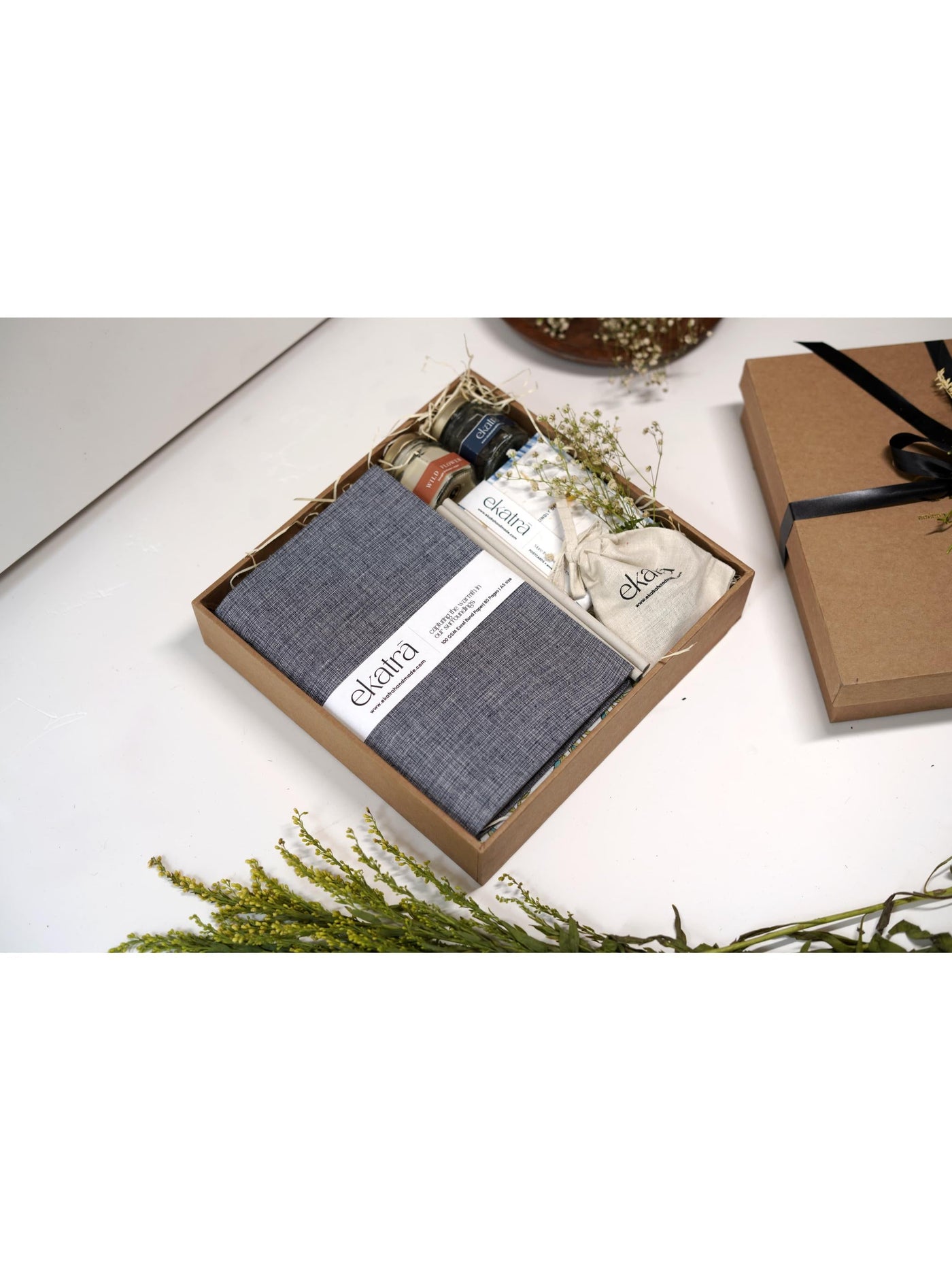 Sustainable Thoughtful Hamper - Solid Grey