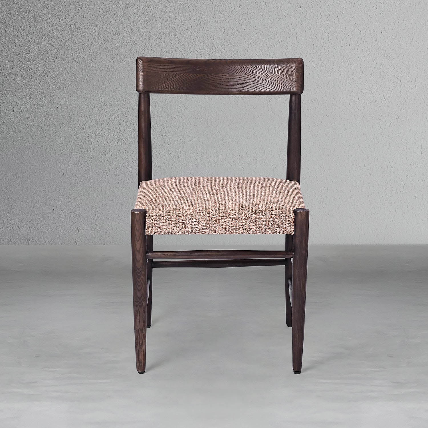 sylvan-chair_2_dw.webp