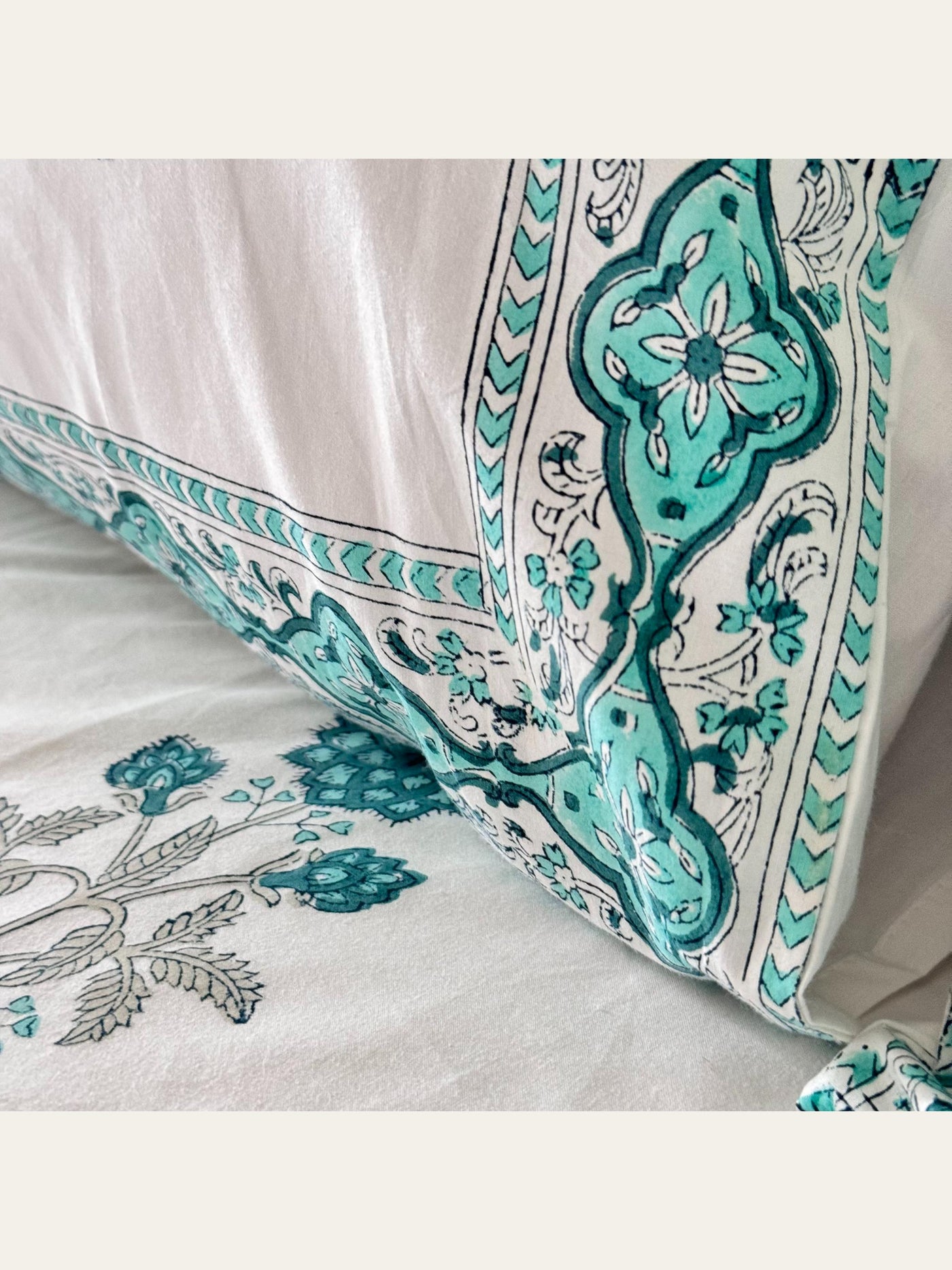 TBS007 Hand Block Print Cotton Bedsheet Set