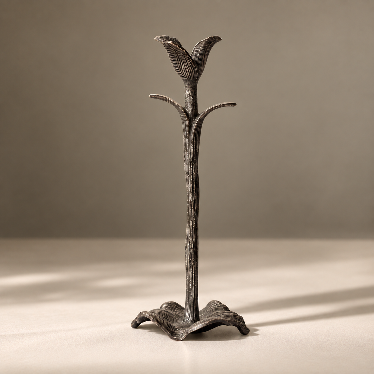 TULIP CANDLE STAND