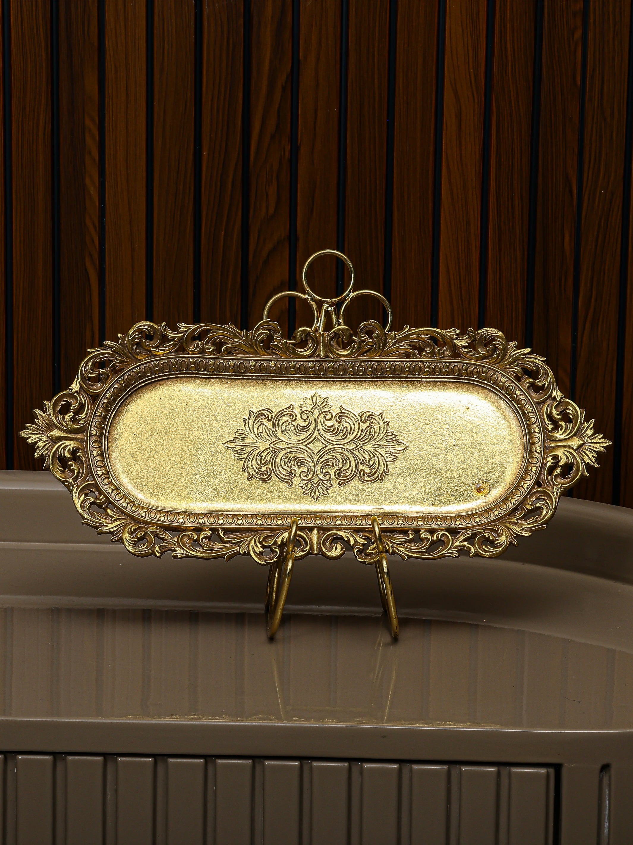 The Classic Vanity-Serving Tray