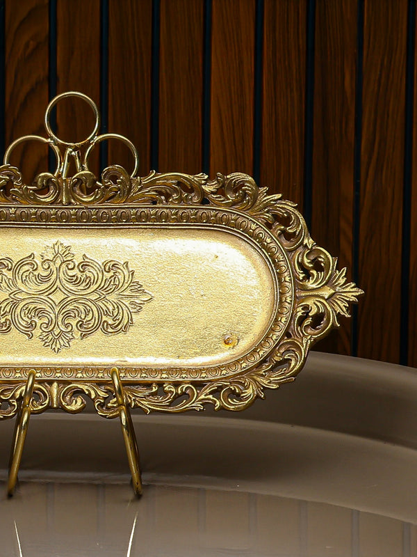 The Classic Vanity-Serving Tray