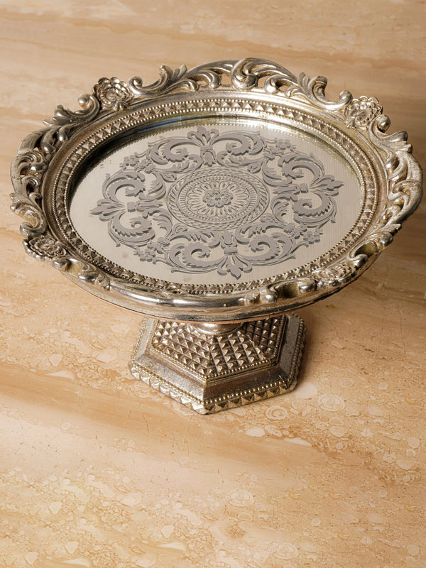 The Elite Cake Stand
