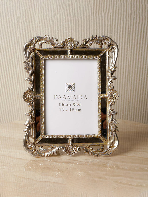 The Esctasy Photo Frame - S