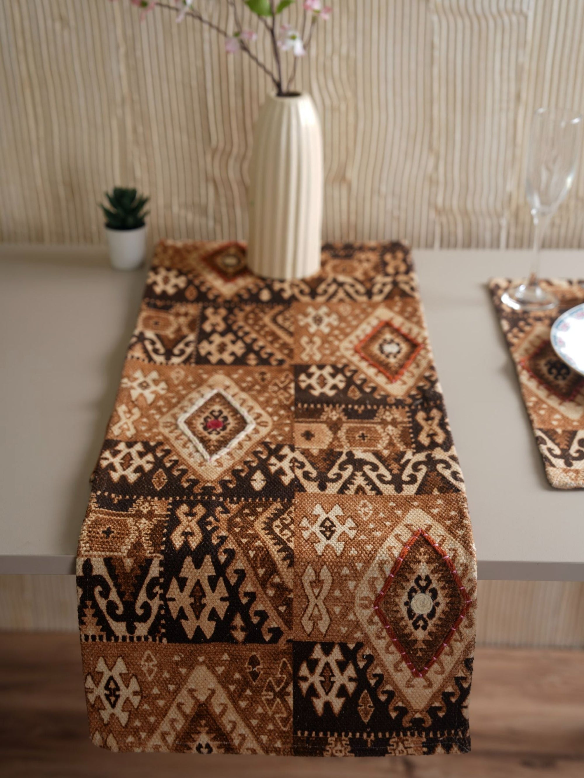 Table Runner - Handloom Tranquil Trellis