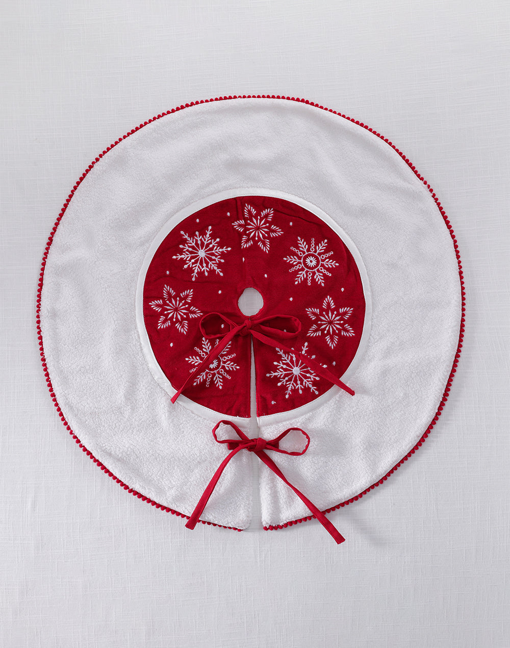 TREE SKIRT SNOW WHITE