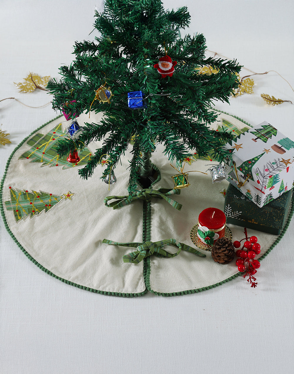 TREE SKIRT X MAS TREE