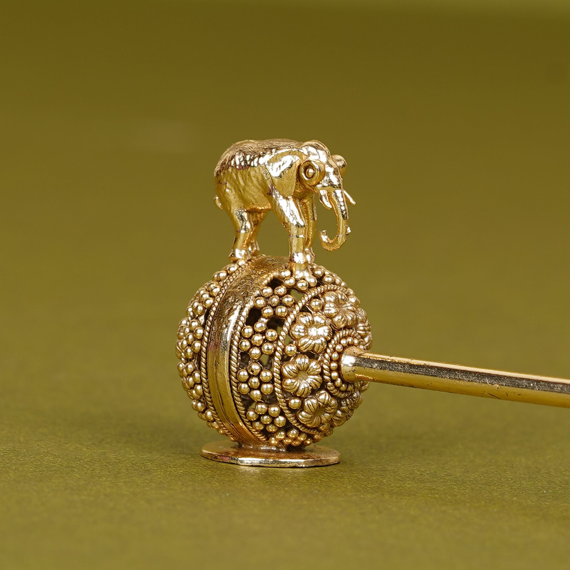 Twin Elephant Spoon Rest on Handcrafted Ball