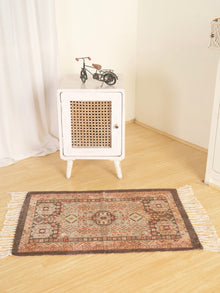 Traditional Pattern Rug
