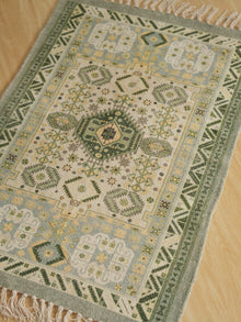 Traditional Pattern Rug