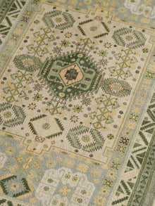 Traditional Pattern Rug