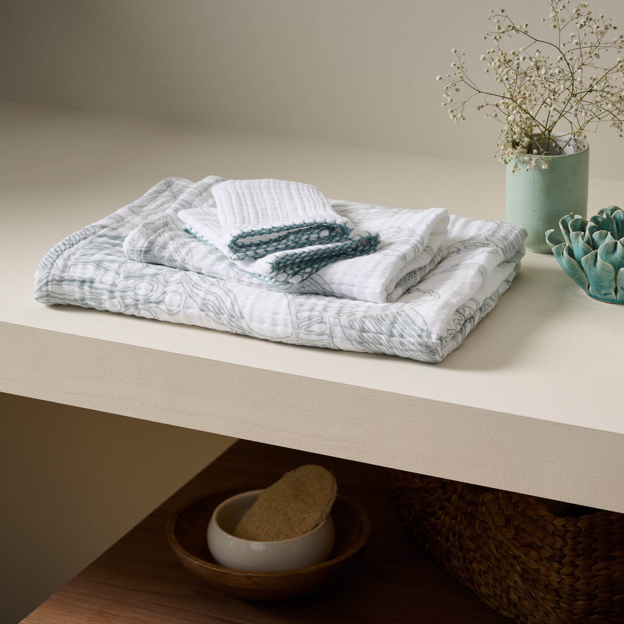 Vine Bloom | Cotton Gauze | Towel - Product Image 