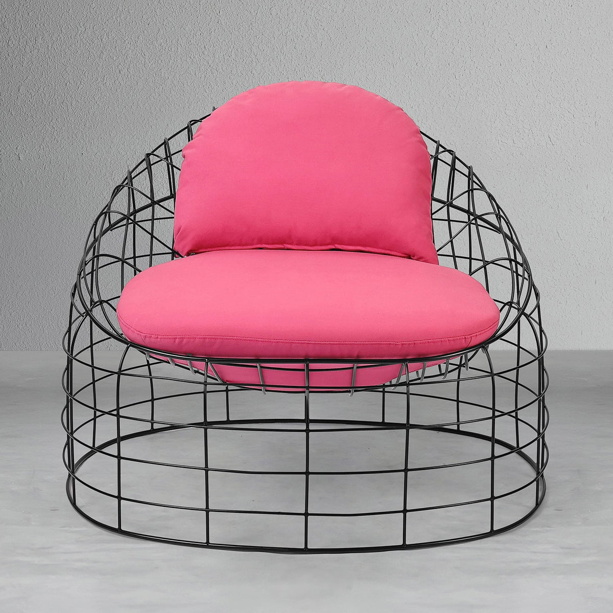 viona-outdoor-lounge-chair-black_2_dw.webp