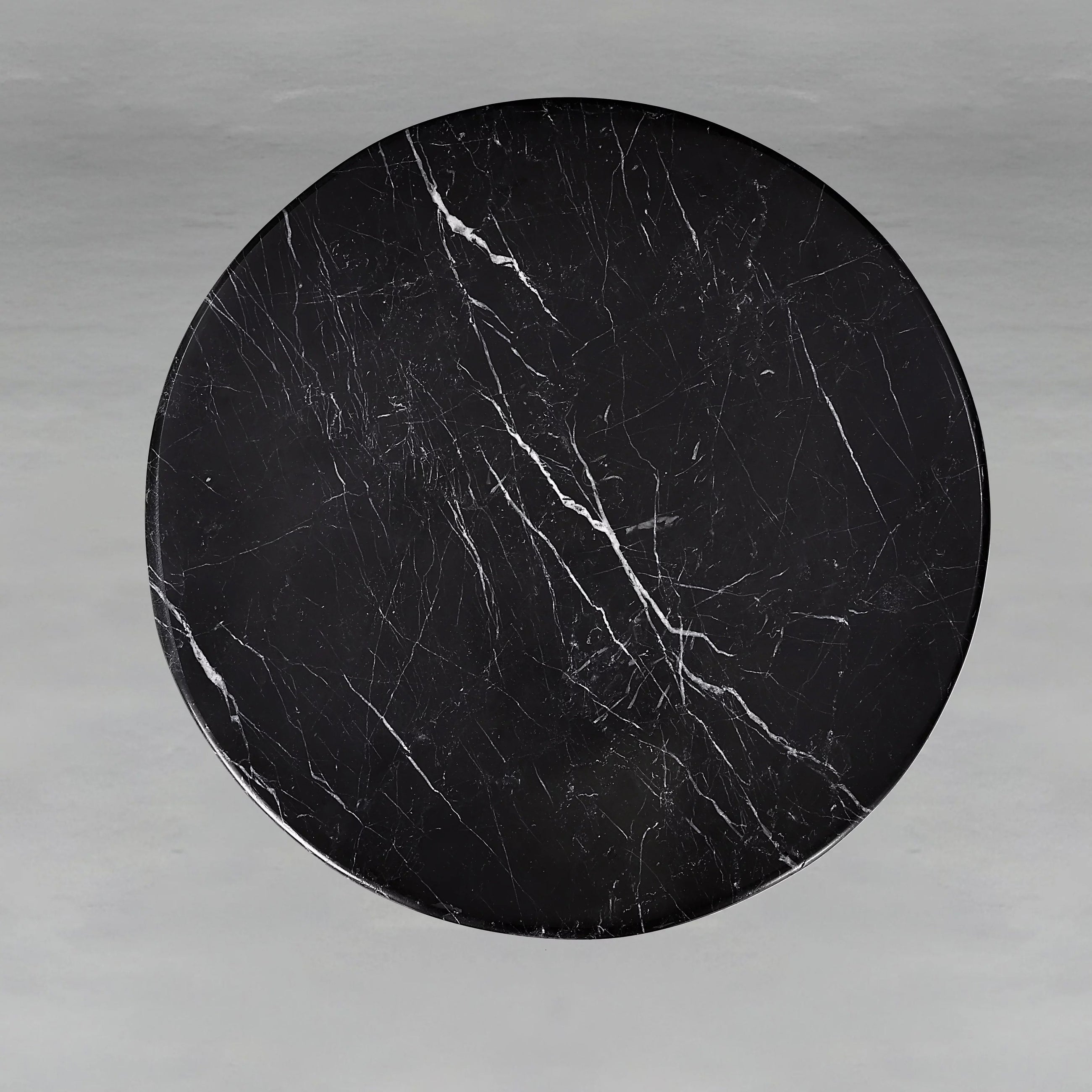 voltra-side-table_3_dw.webp