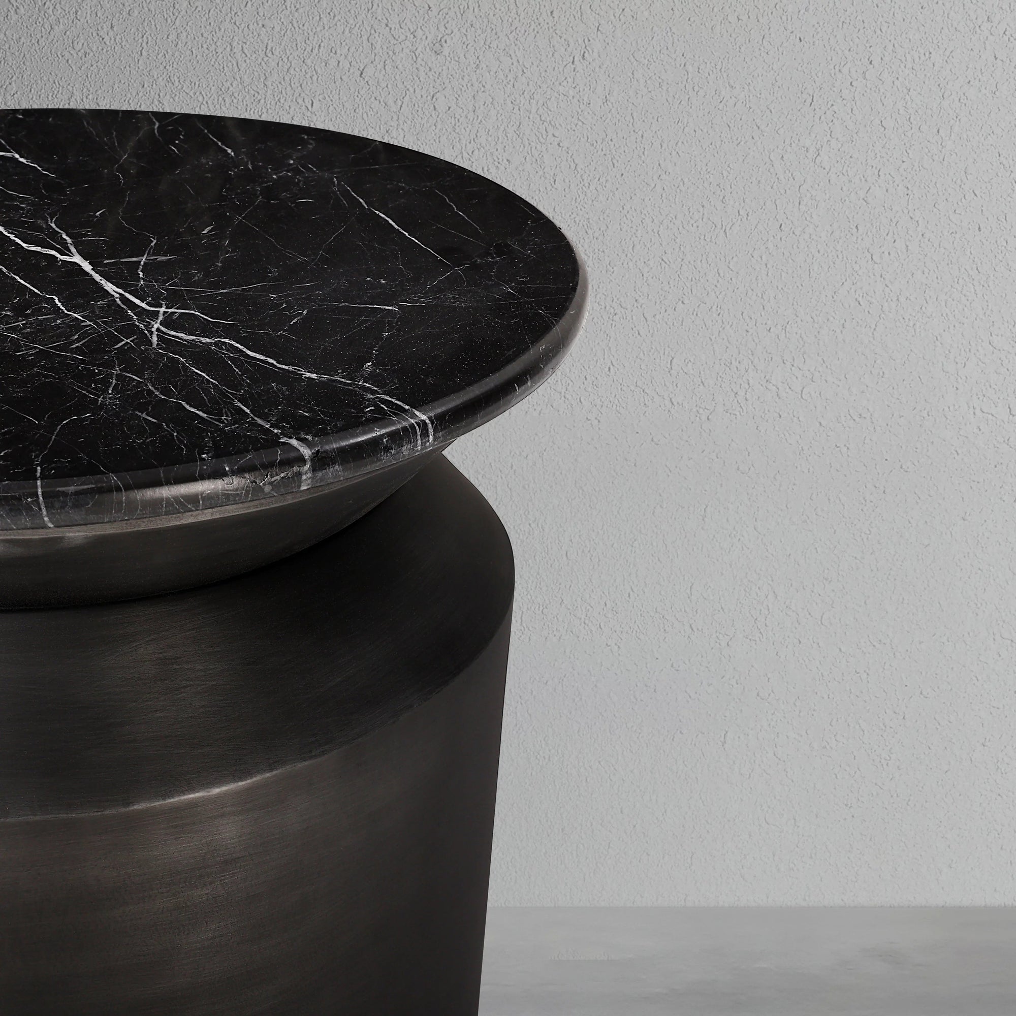 voltra-side-table_4_dw.webp