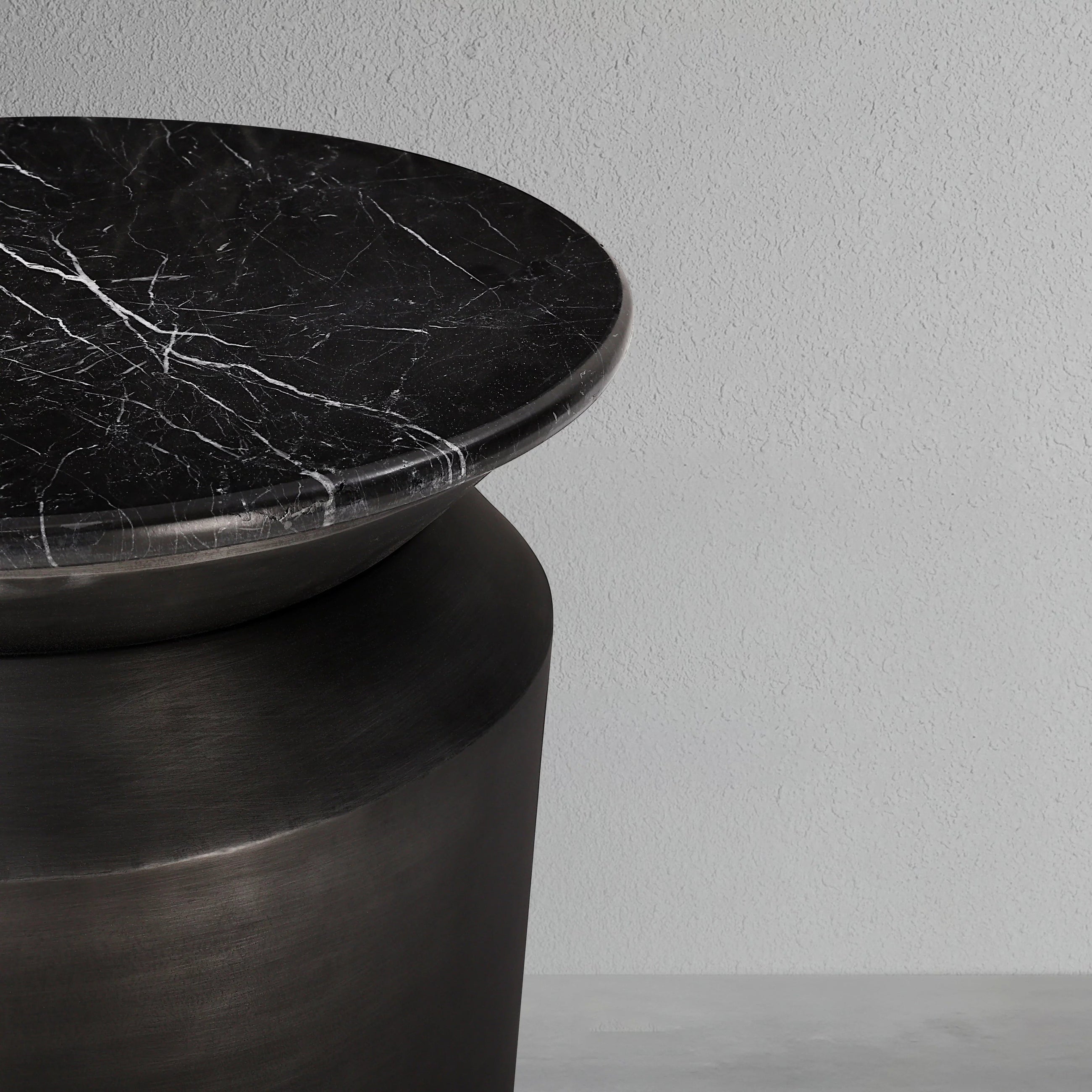 voltra-side-table_4_dw.webp