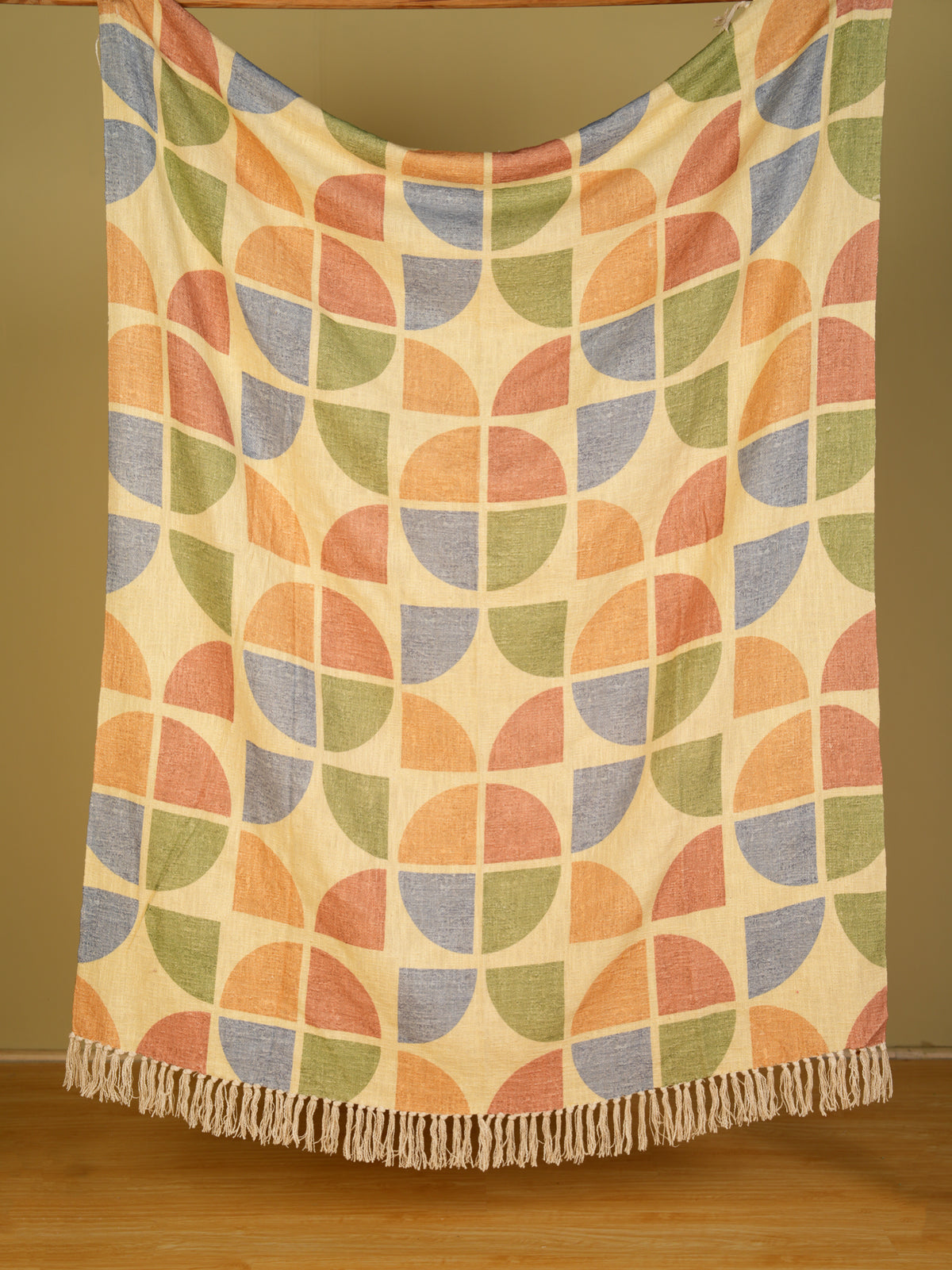 Arc Geometric Printed Throw