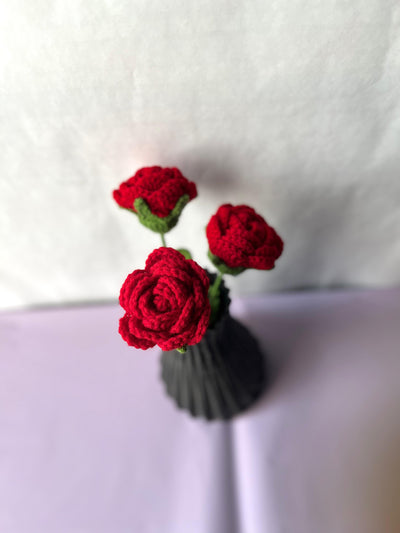 Crochet red roses (pack of 3)