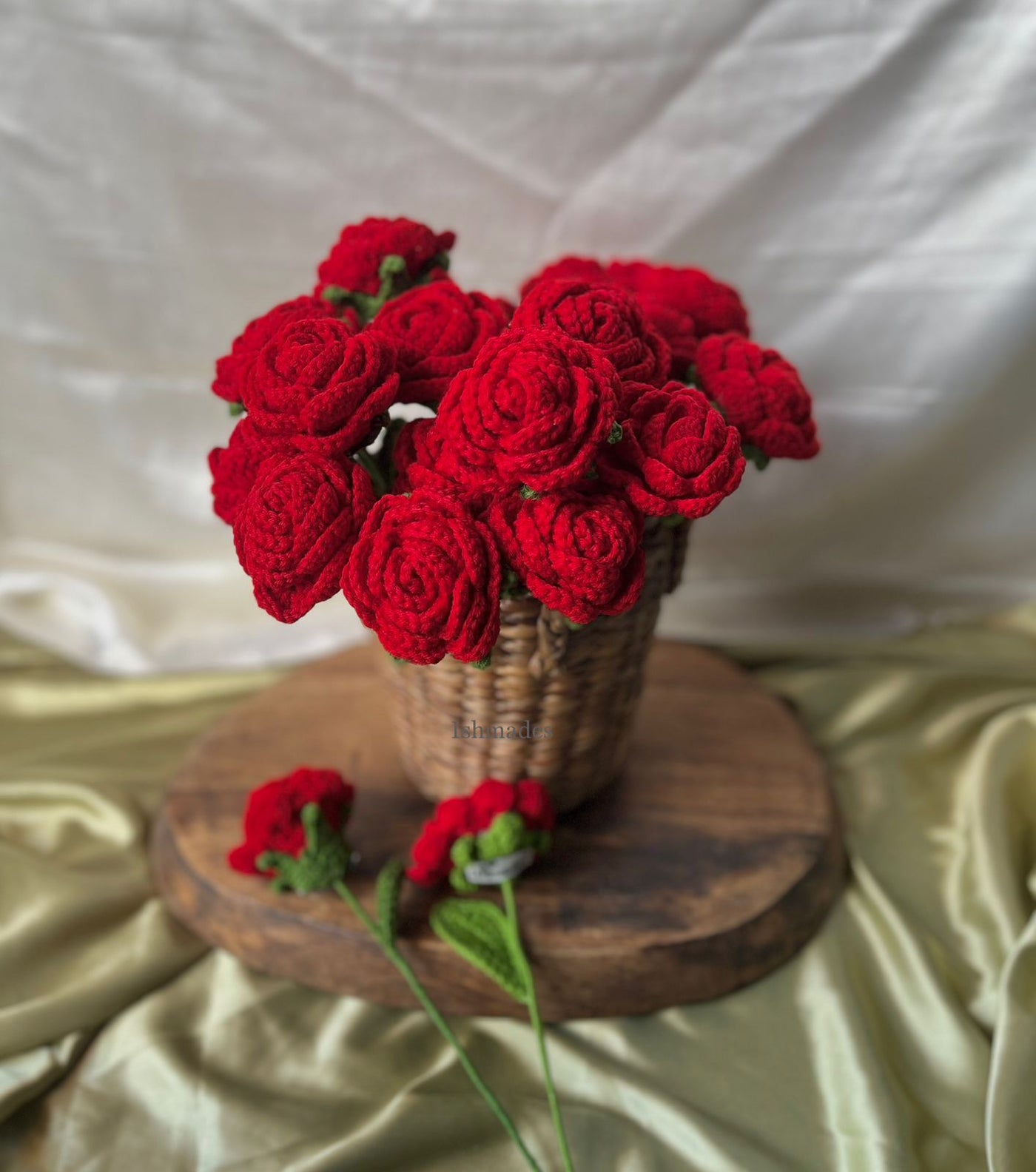 Crochet red roses (pack of 3)