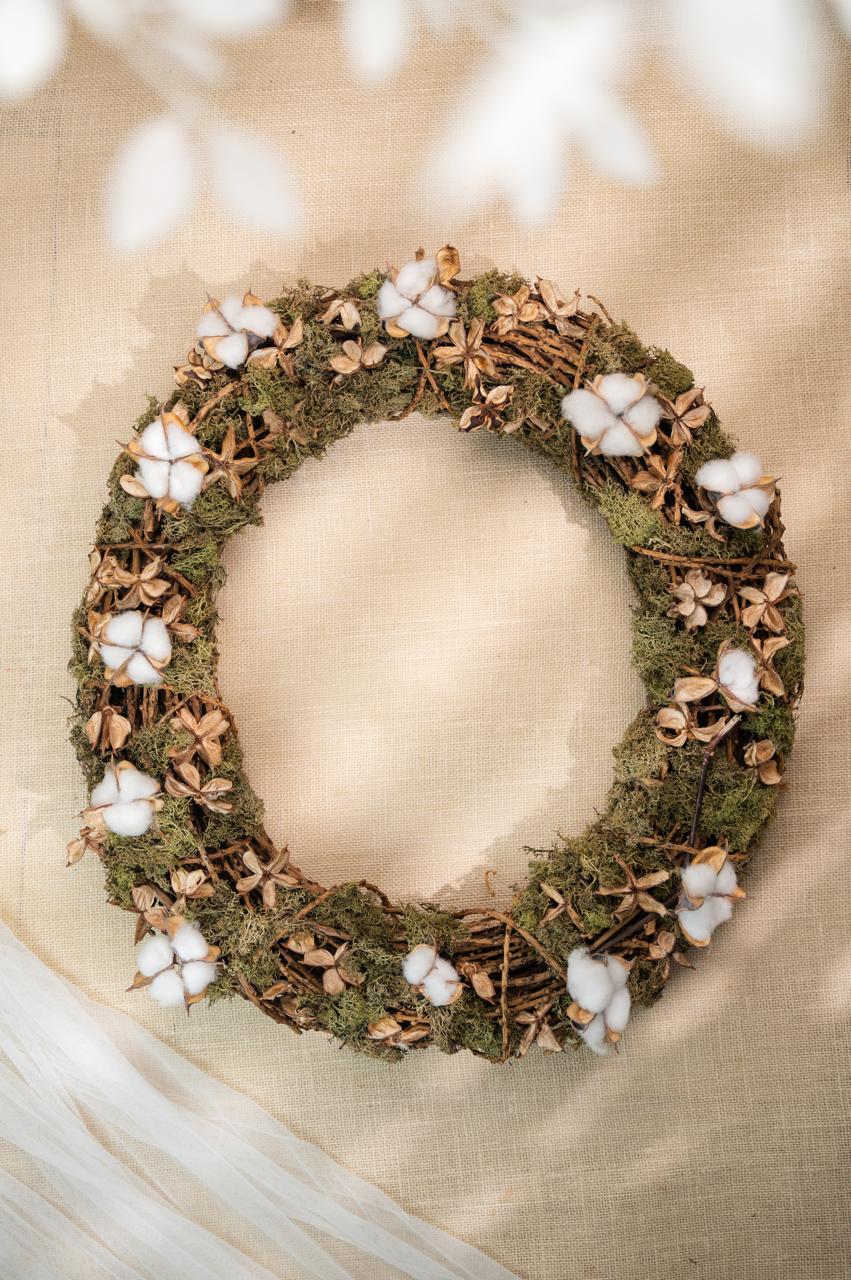 Dry flower wreath