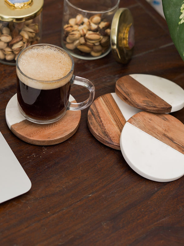 Round Coasters - White Marble & Wood