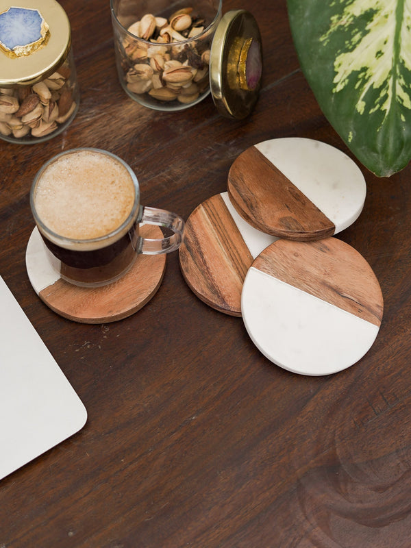 Round Coasters - White Marble & Wood