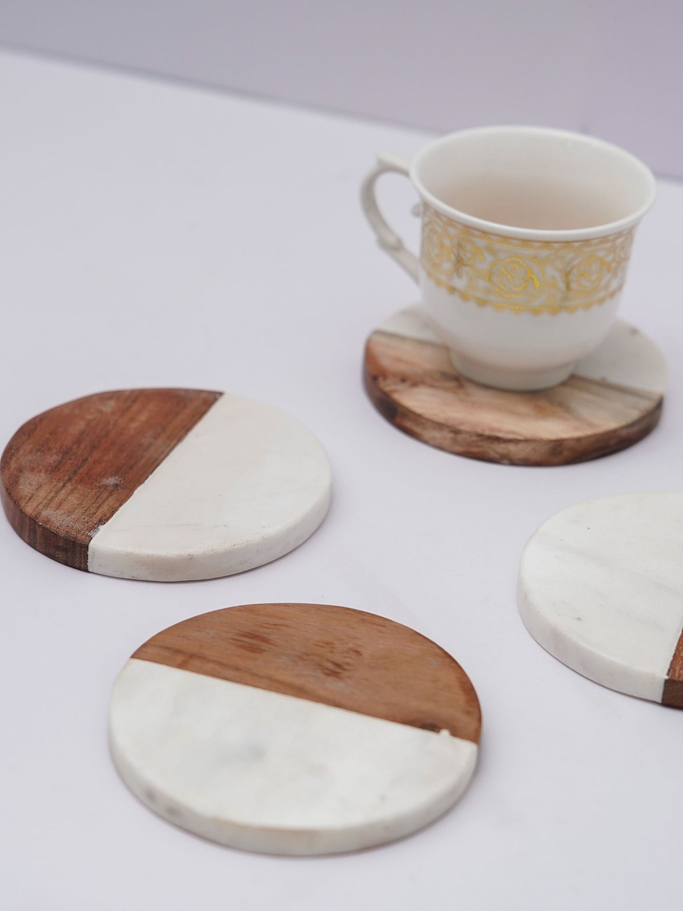 Round Coaster Set of 4 - White Marble & Wood