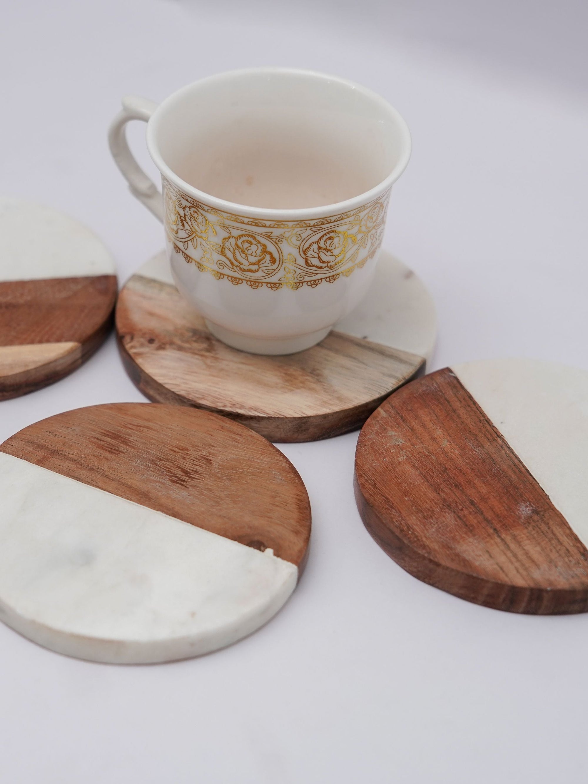Round Coasters - White Marble & Wood