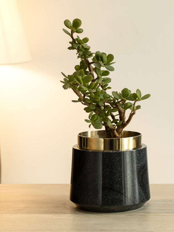 Black Marble Oronoir Planter