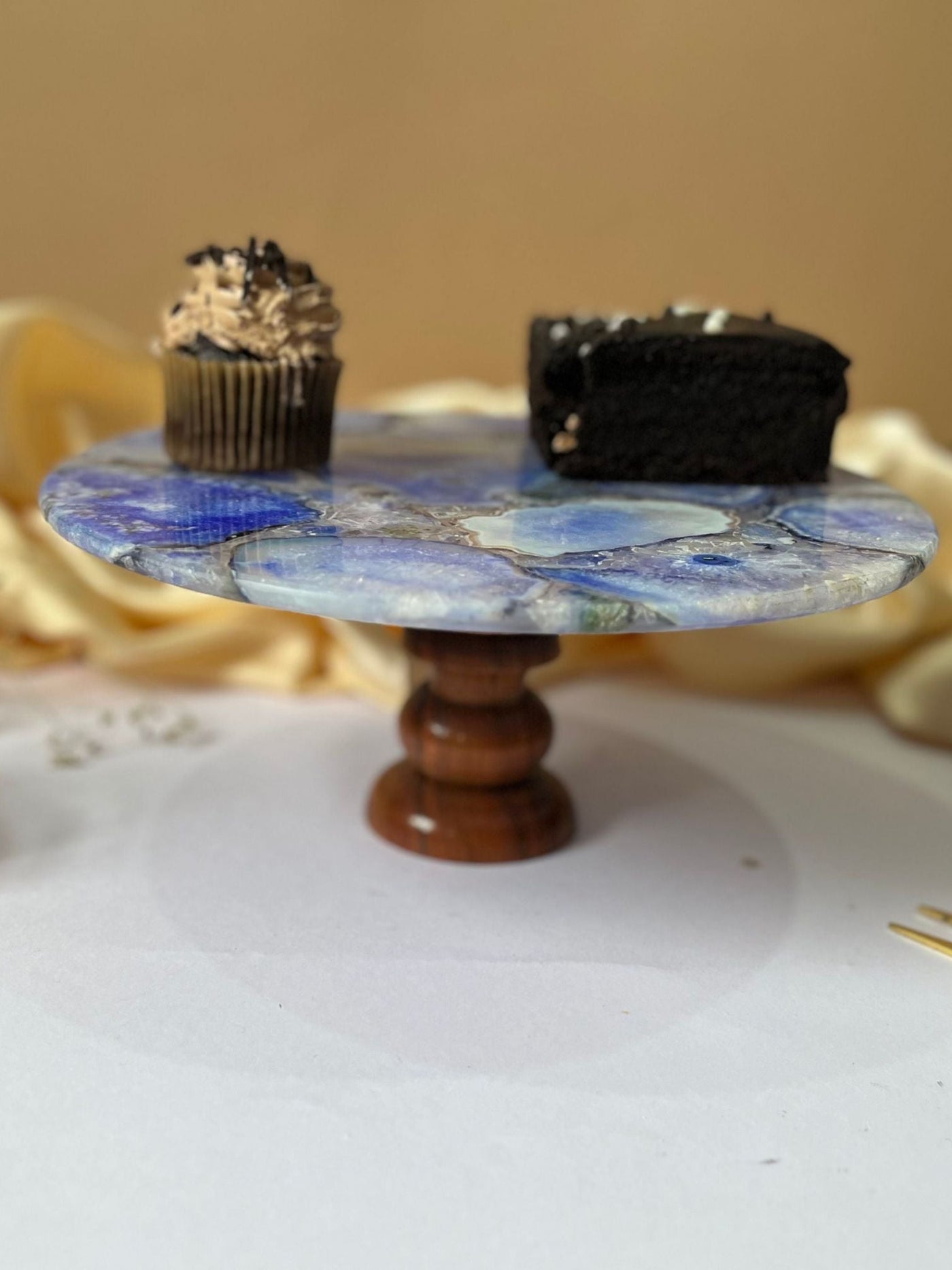 Round Agate Cake Stand