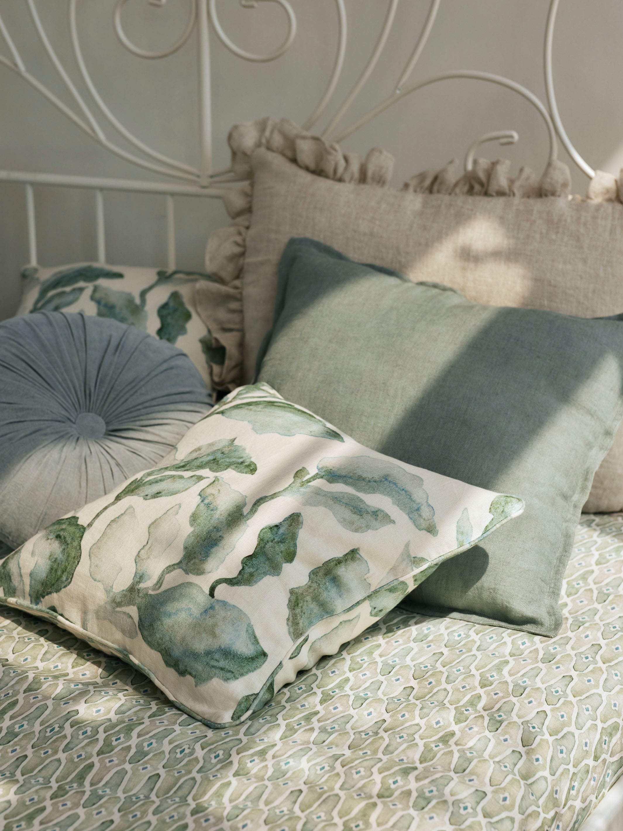 Pillow Cover - Ruffle Linen