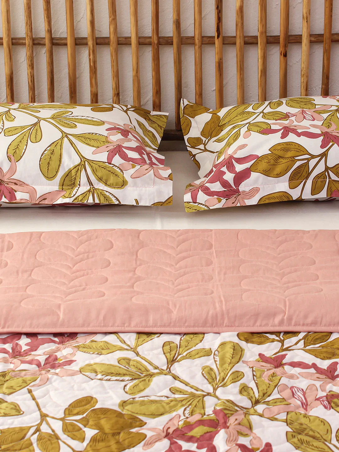 Senjana Pink Bedcover