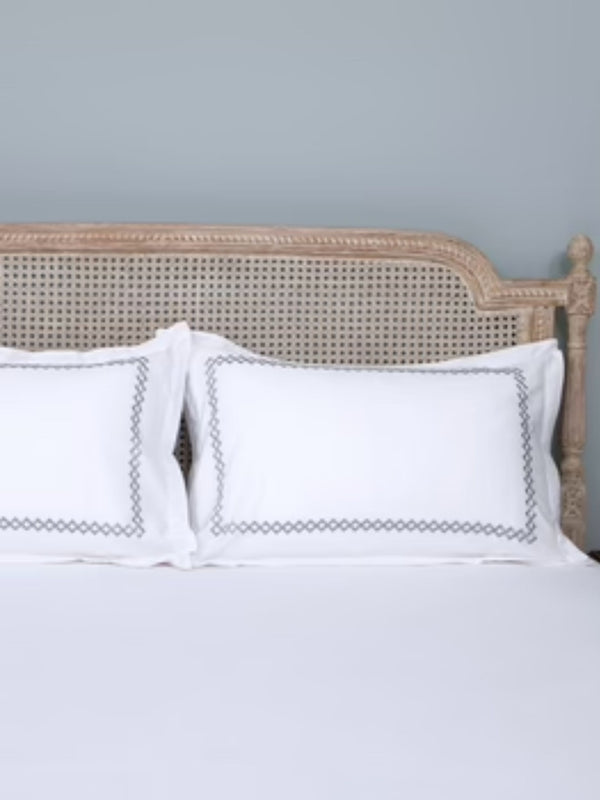 Bedsheet - Cubes White