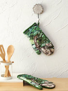 Bandipur Green Gloves