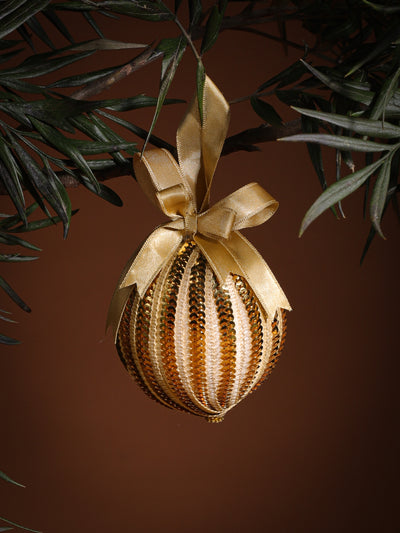 Golden Grandeur Bauble