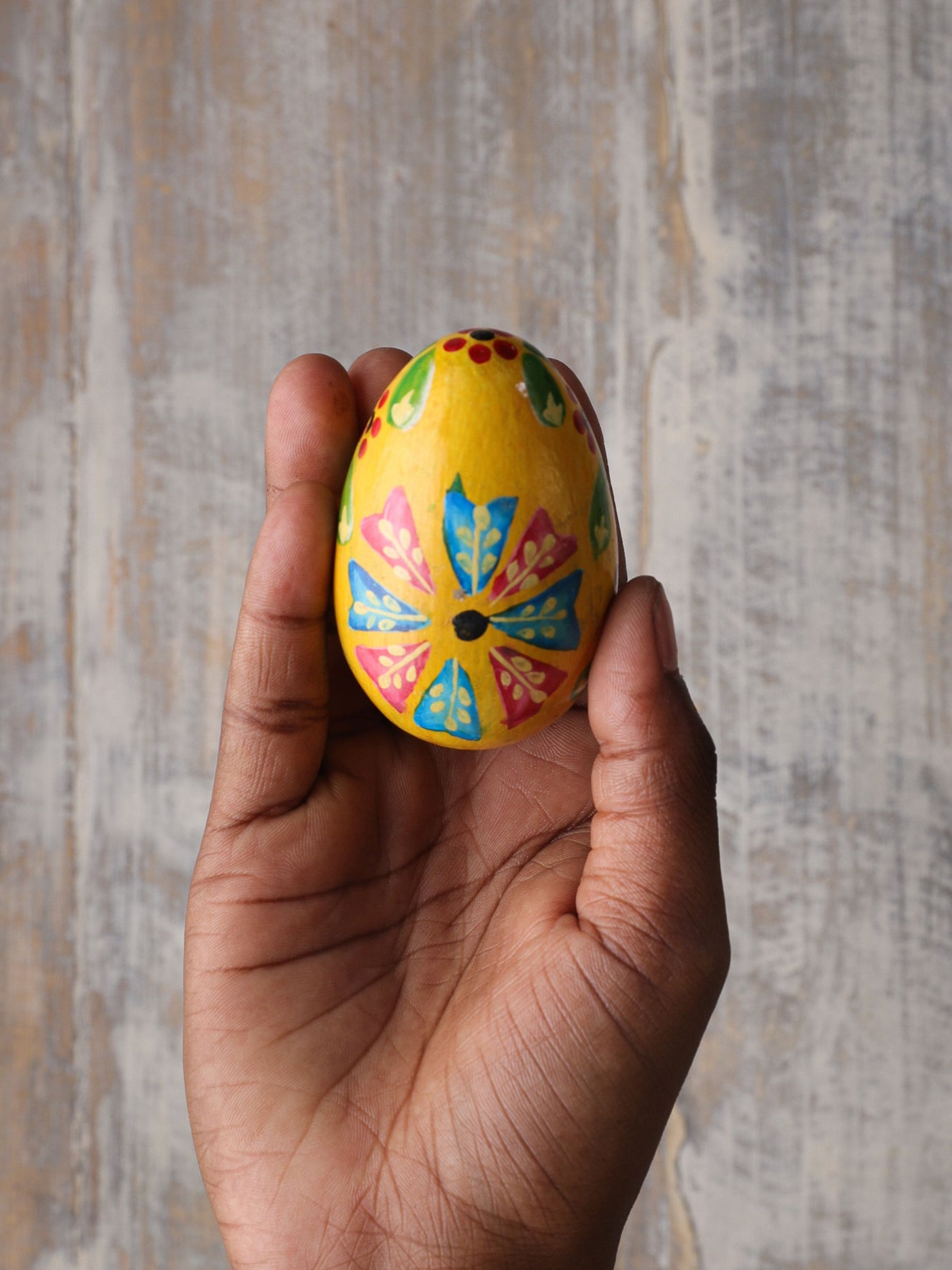 Handpainted Florida in Yellow Wooden Egg