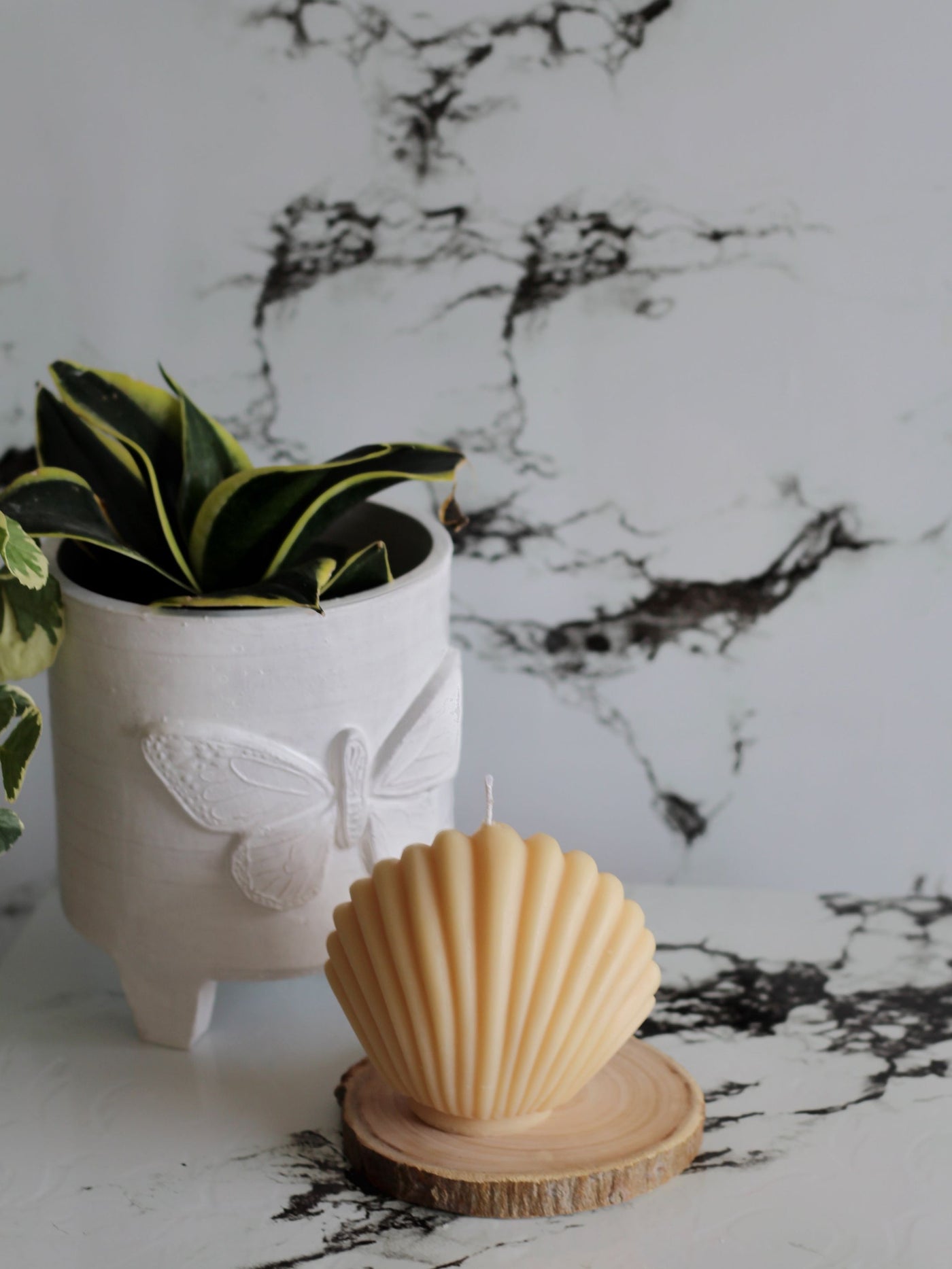 Beige Shell Candle
